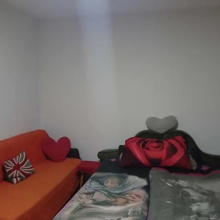 Nea Iskra Vyletska Berezhanska Street Apartmán Lvov