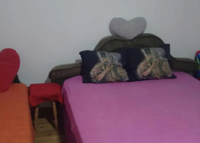 Nea Iskra Vyletska Berezhanska Street * Leópolis